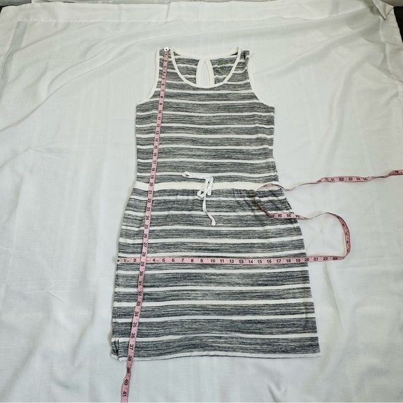 Dakini size Medium White & Gray Drawstring Waist Sleeveless Dress - Picture 11 of 14